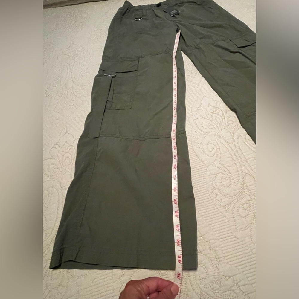 Wild Fable Army Green Cargos - Picture 6 of 10